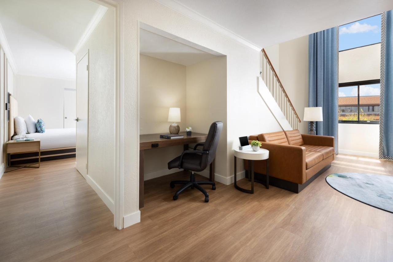 The Anza-A Calabasas Hotel Екстер'єр фото