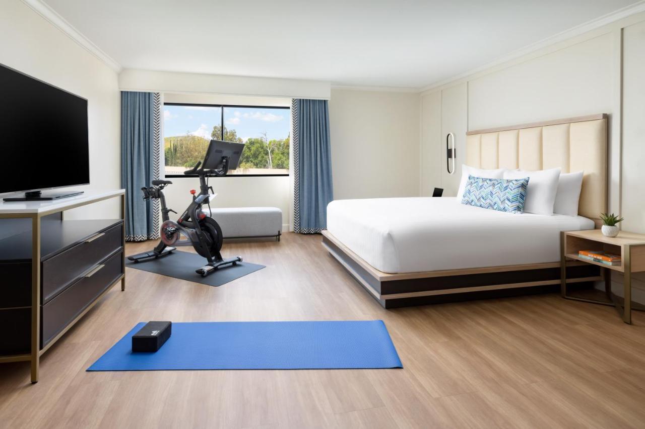 The Anza-A Calabasas Hotel Екстер'єр фото