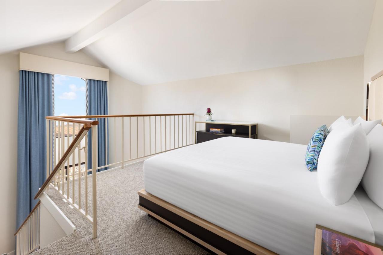 The Anza-A Calabasas Hotel Екстер'єр фото